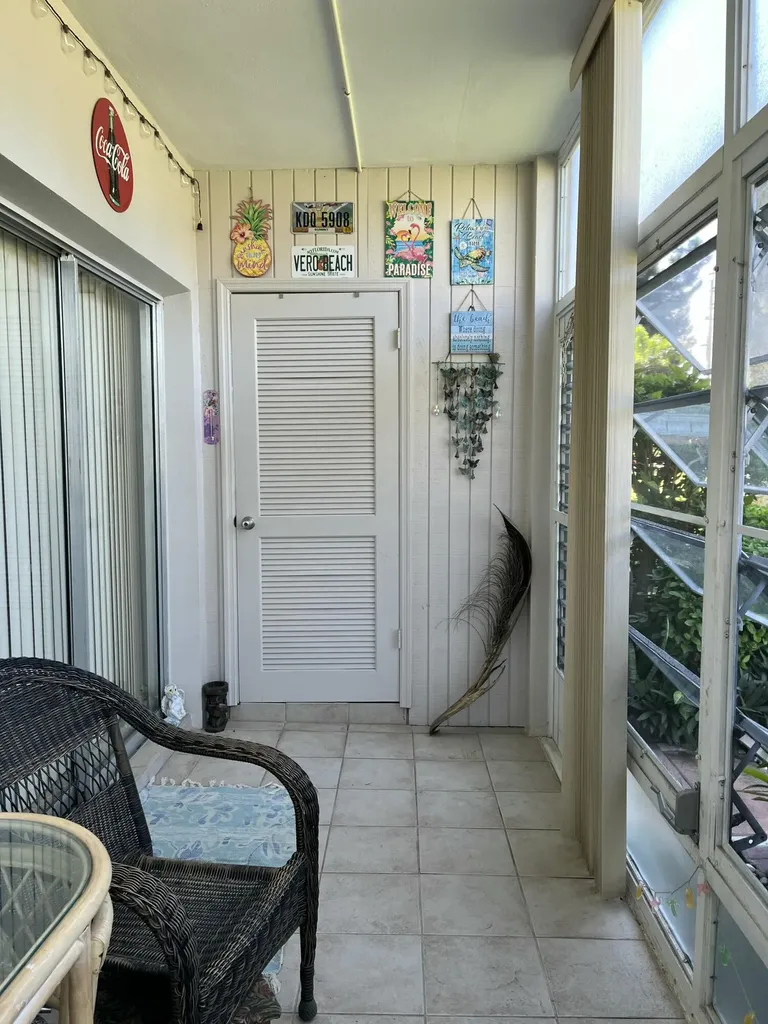 16 Vista Palm Lane Vero Beach FL 32962