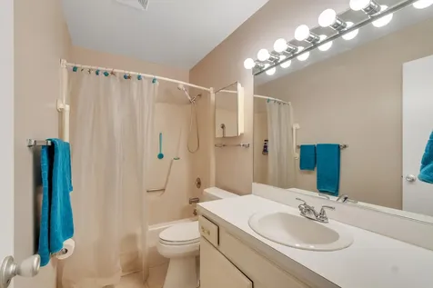 16 Vista Palm Lane Vero Beach FL 32962