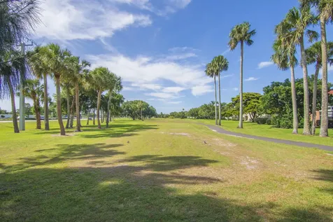 16 Vista Palm Lane Vero Beach FL 32962