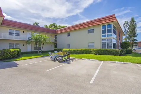 16 Vista Palm Lane Vero Beach FL 32962