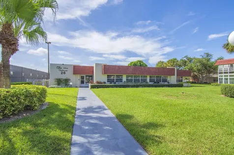 16 Vista Palm Lane Vero Beach FL 32962