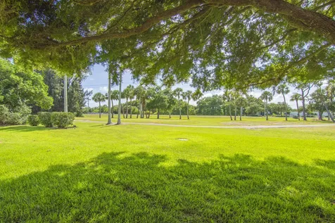16 Vista Palm Lane Vero Beach FL 32962