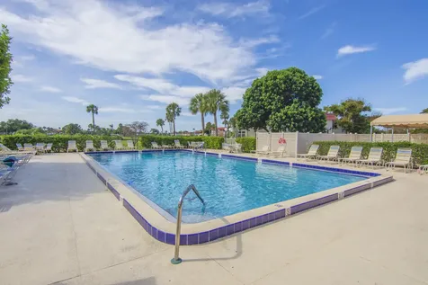 16 Vista Palm Lane Vero Beach FL 32962