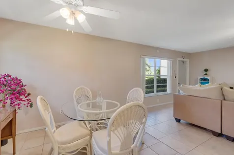 16 Vista Palm Lane Vero Beach FL 32962
