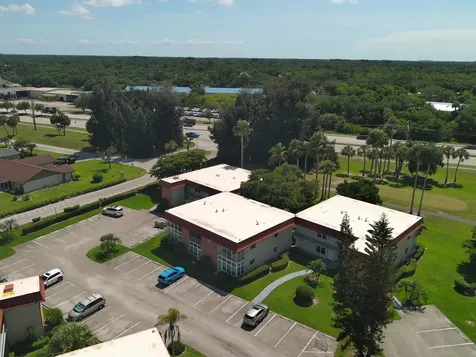 16 Vista Palm Lane Vero Beach FL 32962