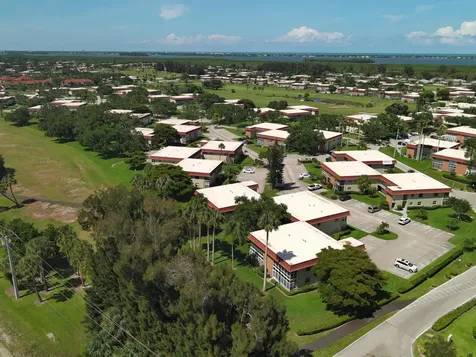 16 Vista Palm Lane Vero Beach FL 32962