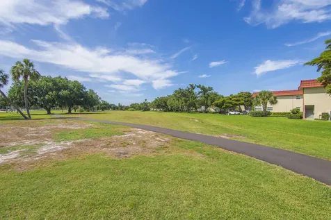 16 Vista Palm Lane Vero Beach FL 32962