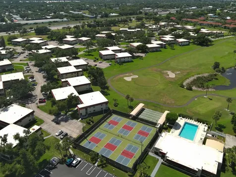 16 Vista Palm Lane Vero Beach FL 32962