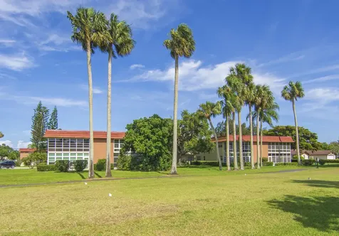16 Vista Palm Lane Vero Beach FL 32962