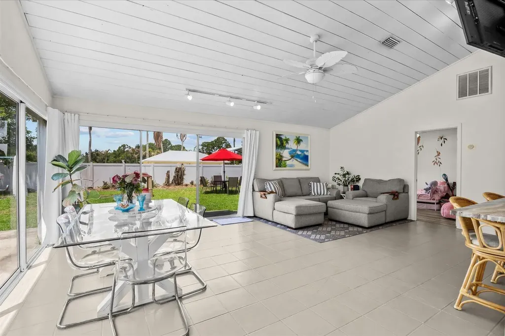 2426 SE Cooper Lane Port St Lucie FL 34984