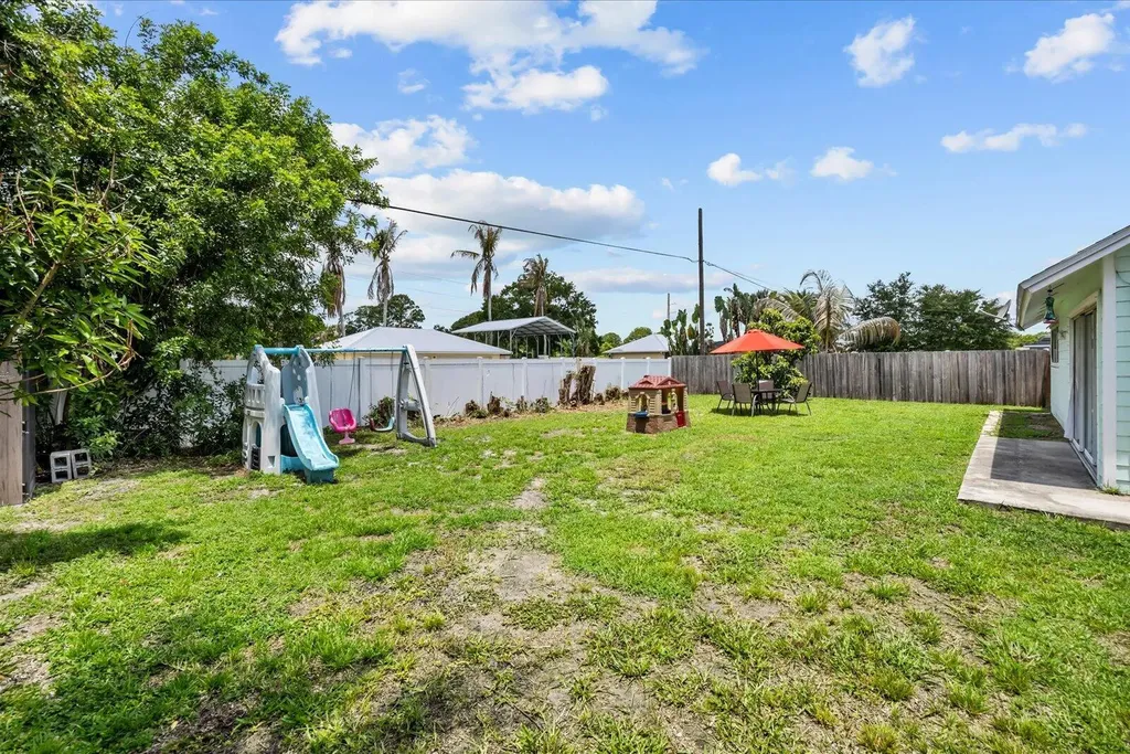 2426 SE Cooper Lane Port St Lucie FL 34984