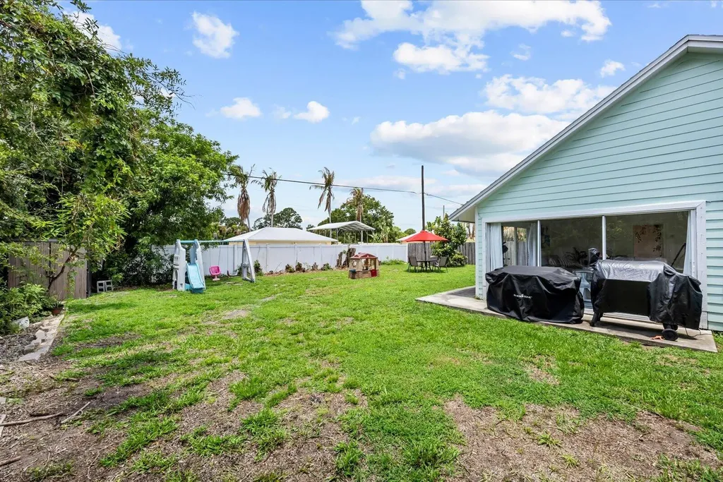 2426 SE Cooper Lane Port St Lucie FL 34984