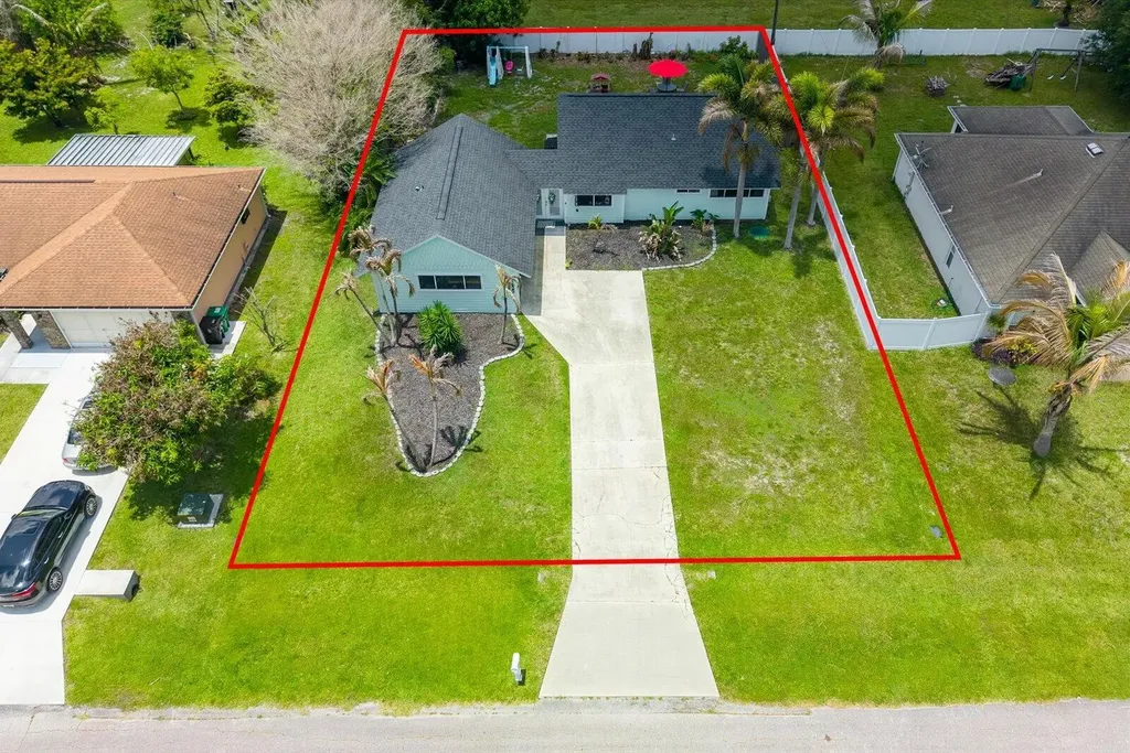 2426 SE Cooper Lane Port St Lucie FL 34984