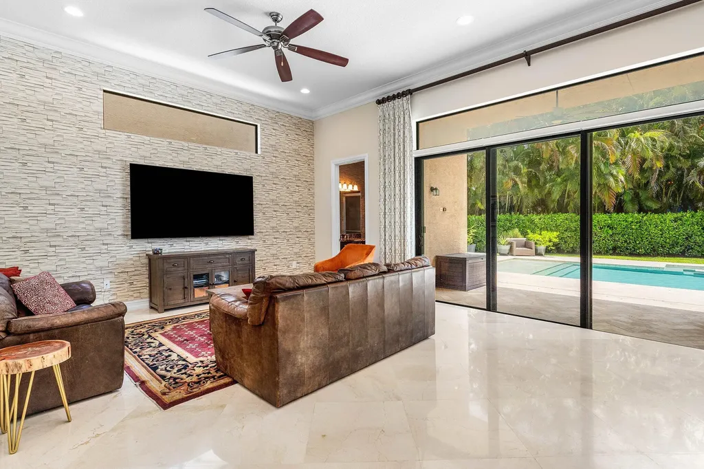 8658 Lewis River Road Delray Beach FL 33446