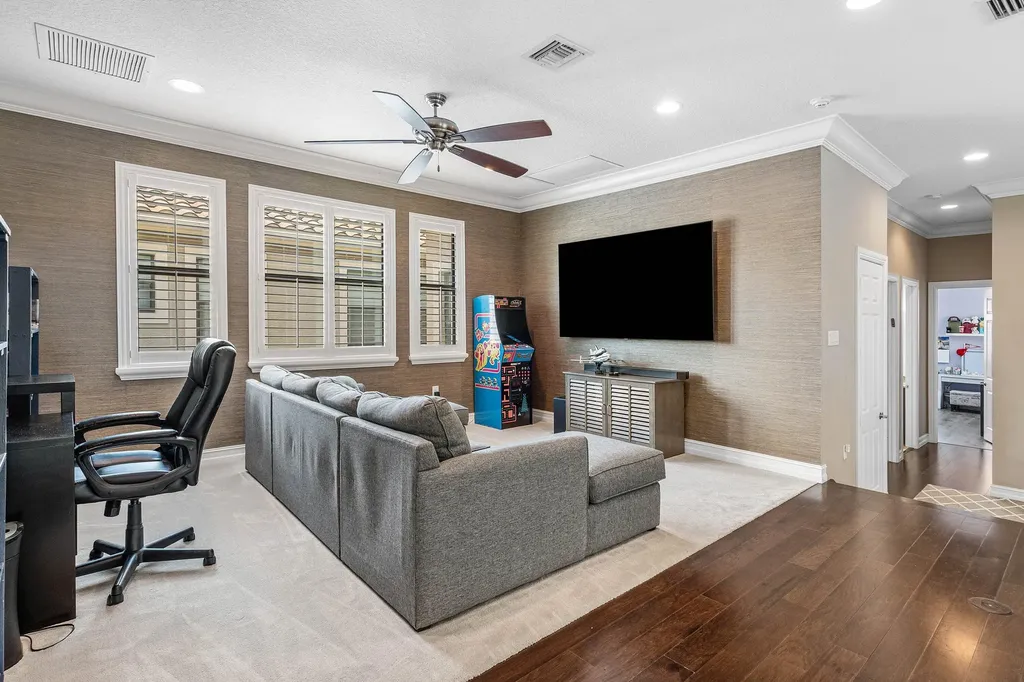 8658 Lewis River Road Delray Beach FL 33446