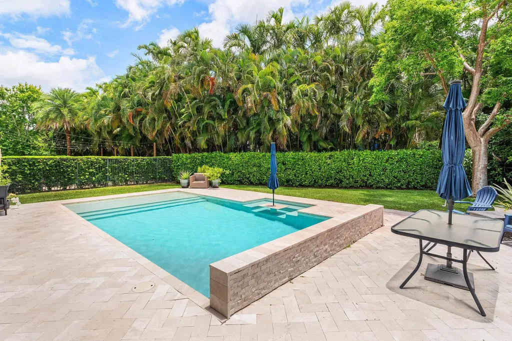 8658 Lewis River Road Delray Beach FL 33446