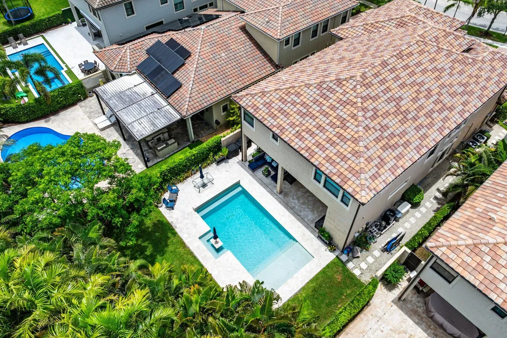 8658 Lewis River Road Delray Beach FL 33446