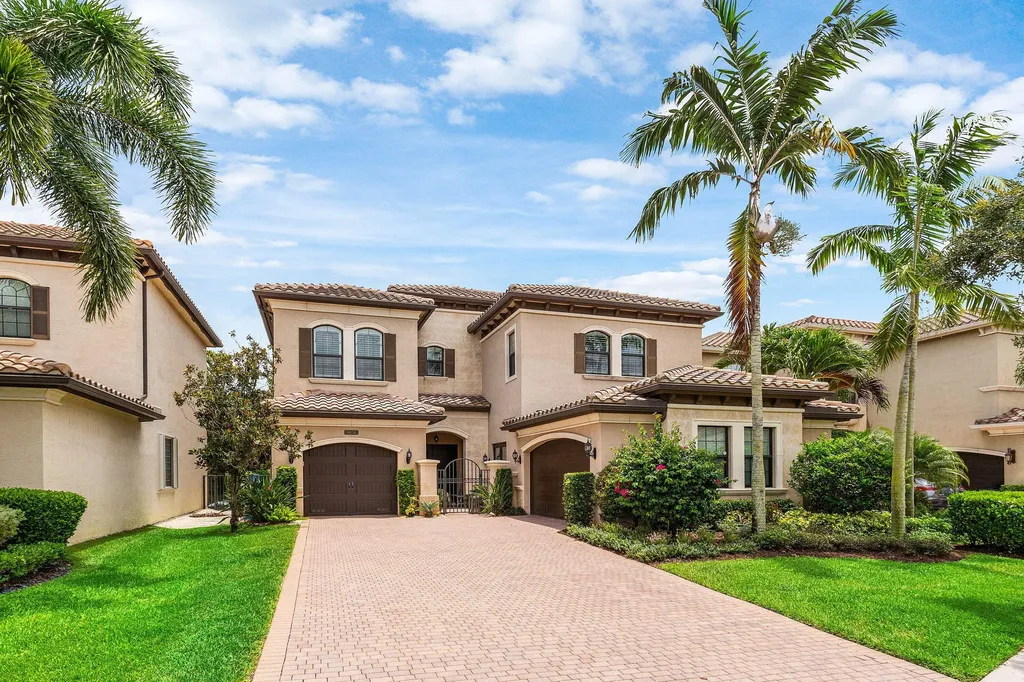 8658 Lewis River Road Delray Beach FL 33446