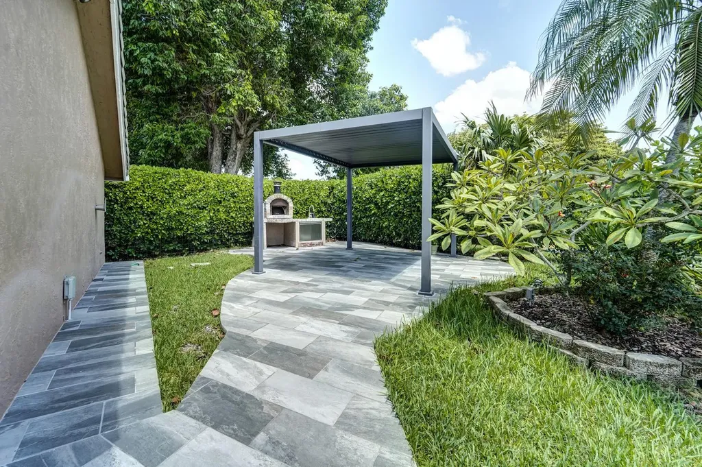 11999 Classic Drive Coral Springs FL 33071