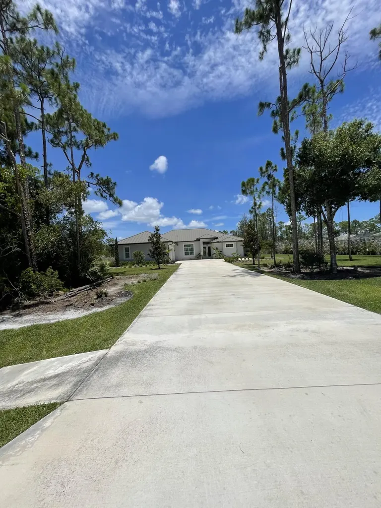 8036 Spendthrift Lane Port St Lucie FL 34986