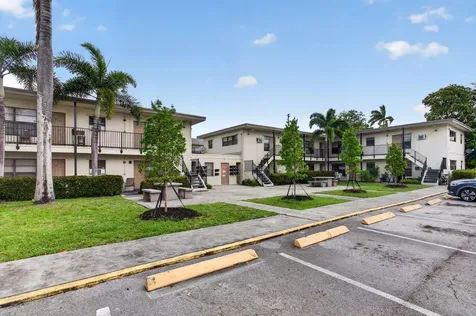 2275 NE 12th Street Pompano Beach FL 33062