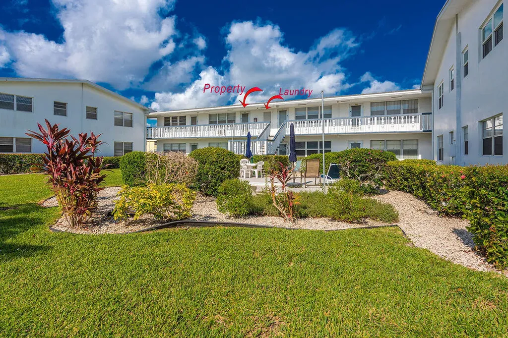 393 Windsor West Palm Beach FL 33417