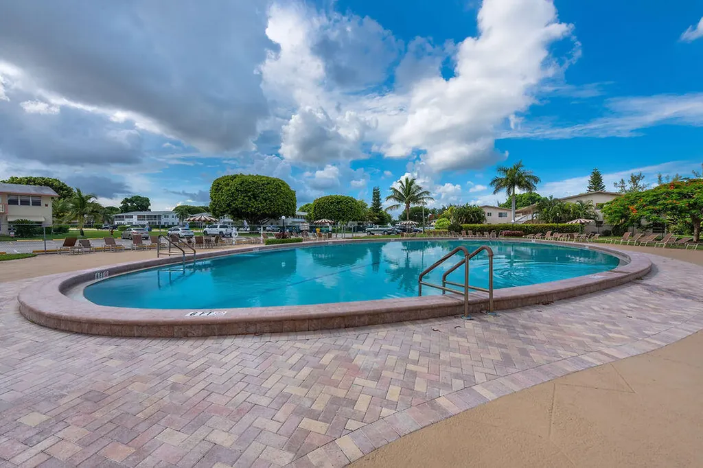 393 Windsor West Palm Beach FL 33417