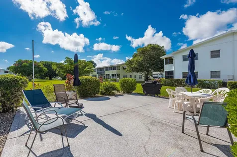 393 Windsor West Palm Beach FL 33417