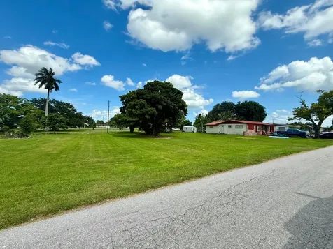 0 SE 2nd Street South Bay FL 33493