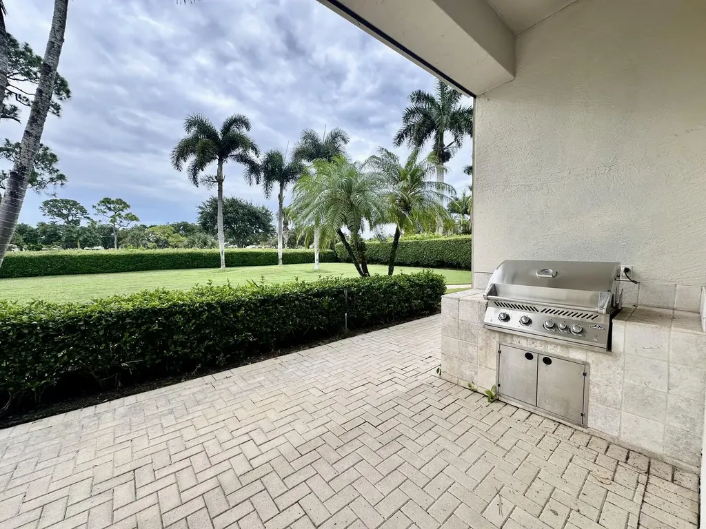 645 Atlantis Estates Way Atlantis FL 33462