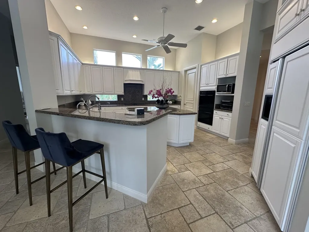 645 Atlantis Estates Way Atlantis FL 33462