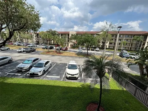900 SW 142nd Avenue Pembroke Pines FL 33027