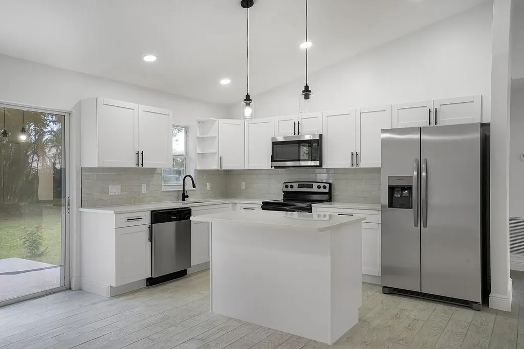 673 Cavern Terrace Sebastian FL 32958