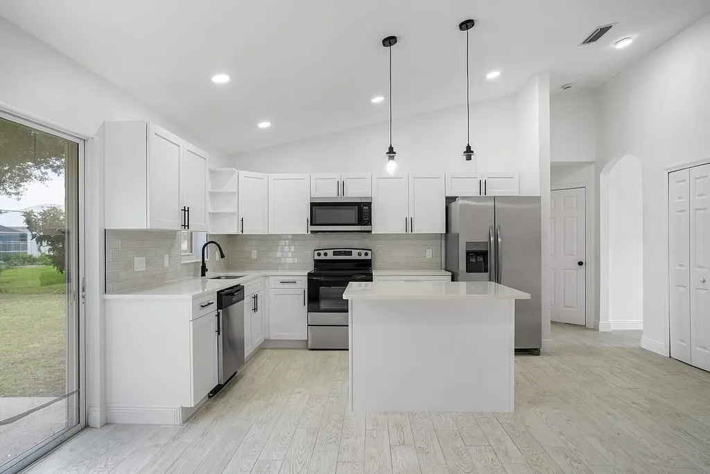 673 Cavern Terrace Sebastian FL 32958