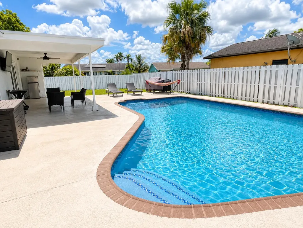 11100 NW 25th Court Sunrise FL 33322