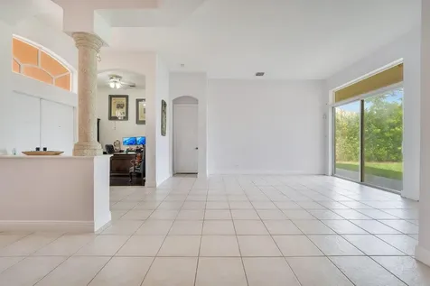 5005 NW 57th Terrace Coral Springs FL 33067