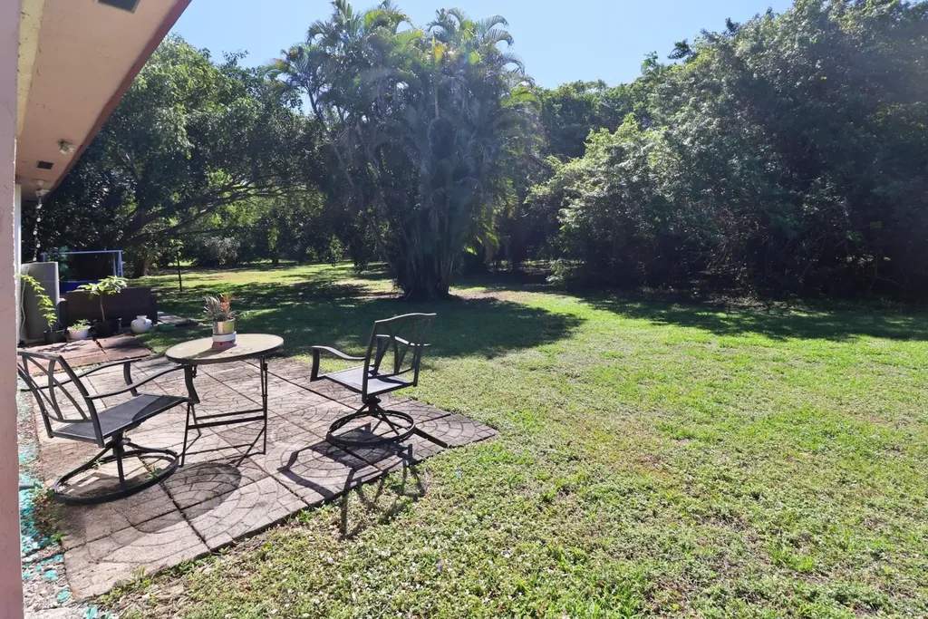 1904 Palmland Drive Boynton Beach FL 33436