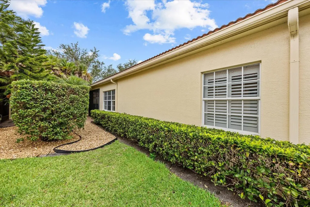 10099 SW Duccio Lane Port St Lucie FL 34986