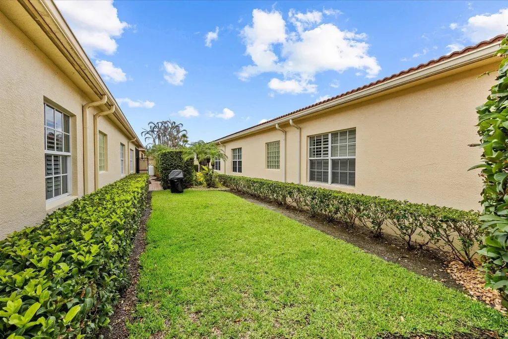 10099 SW Duccio Lane Port St Lucie FL 34986