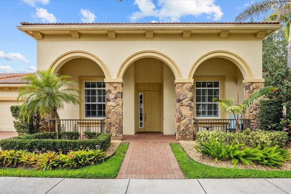 10099 SW Duccio Lane Port St Lucie FL 34986