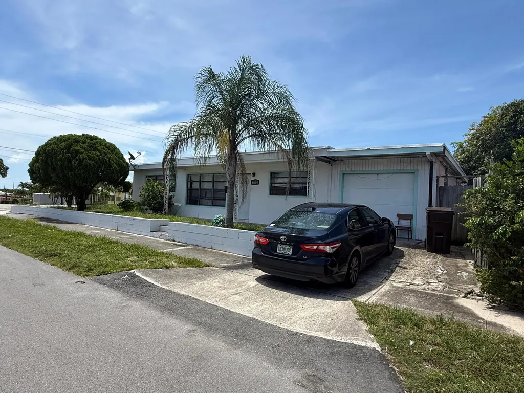 4801 Parker Avenue West Palm Beach FL 33405