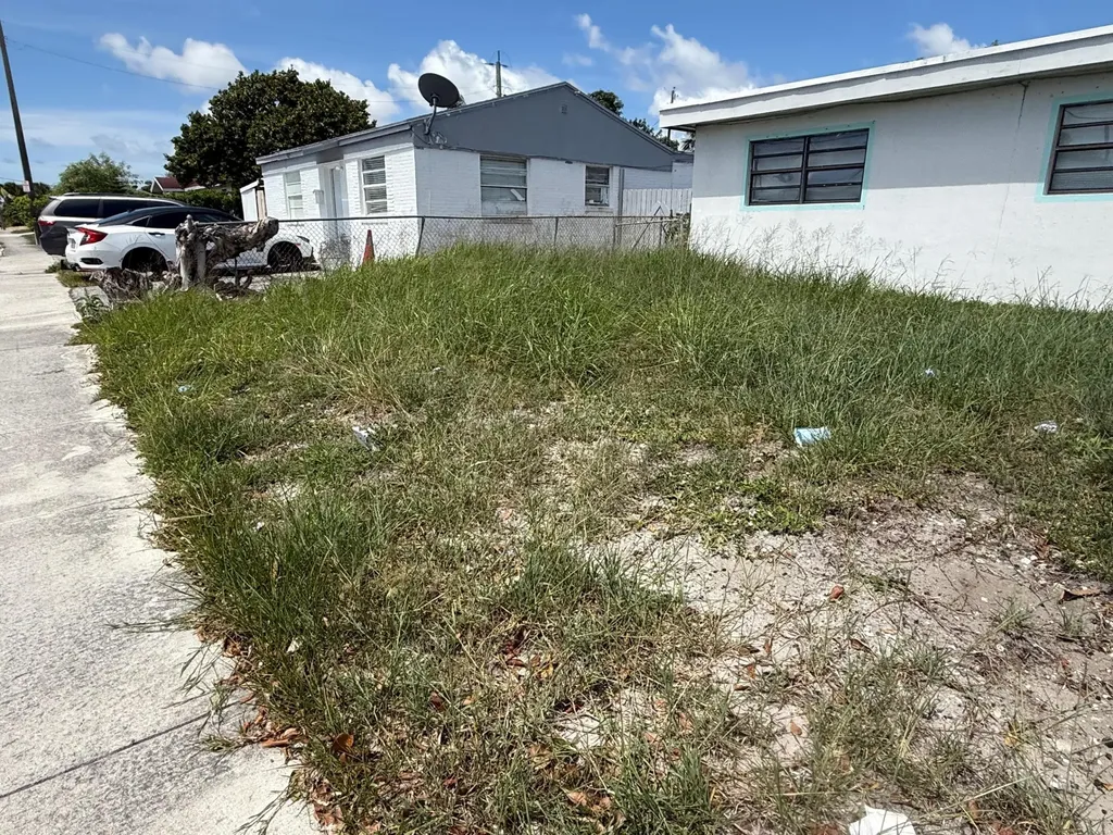 4801 Parker Avenue West Palm Beach FL 33405