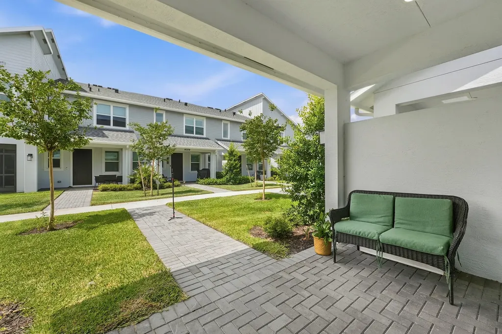 4767 N Longwood Lake Square Westlake FL 33470
