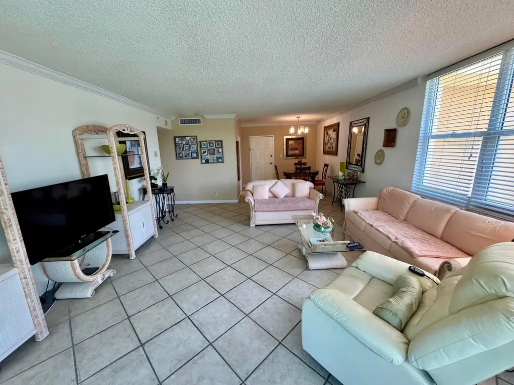 2501 S Ocean Drive Hollywood FL 33019