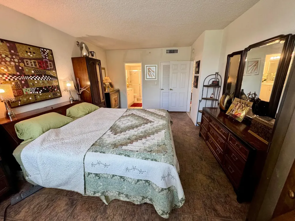 2501 S Ocean Drive Hollywood FL 33019