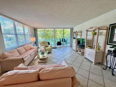 2501 S Ocean Drive Hollywood FL 33019