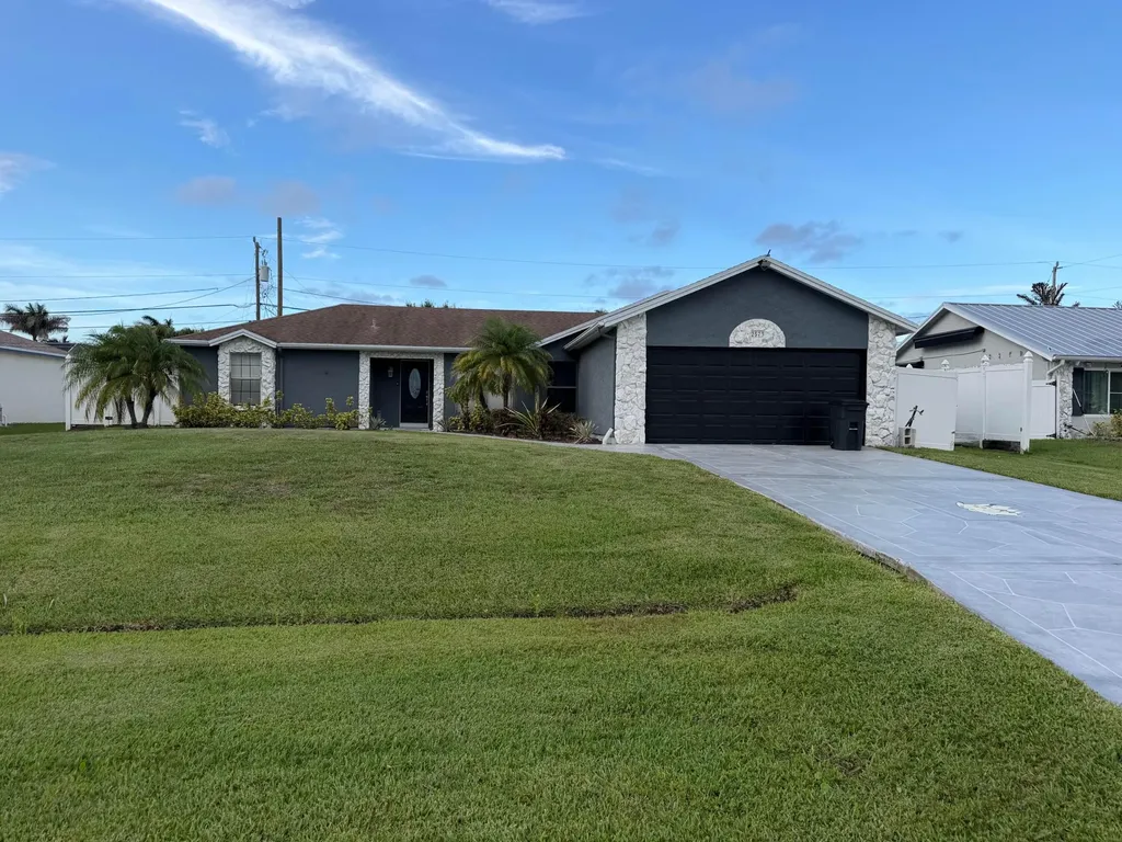2573 SW Import Drive Port St Lucie FL 34987