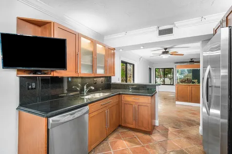 16 Via Lago Boynton Beach FL 33435
