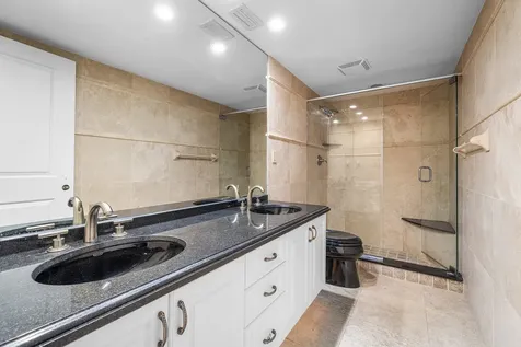 16 Via Lago Boynton Beach FL 33435
