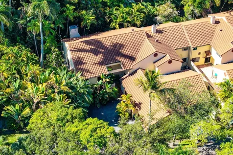 16 Via Lago Boynton Beach FL 33435